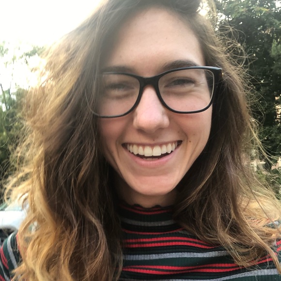 Meet your Posher, Jessica - Picture 1 of 1